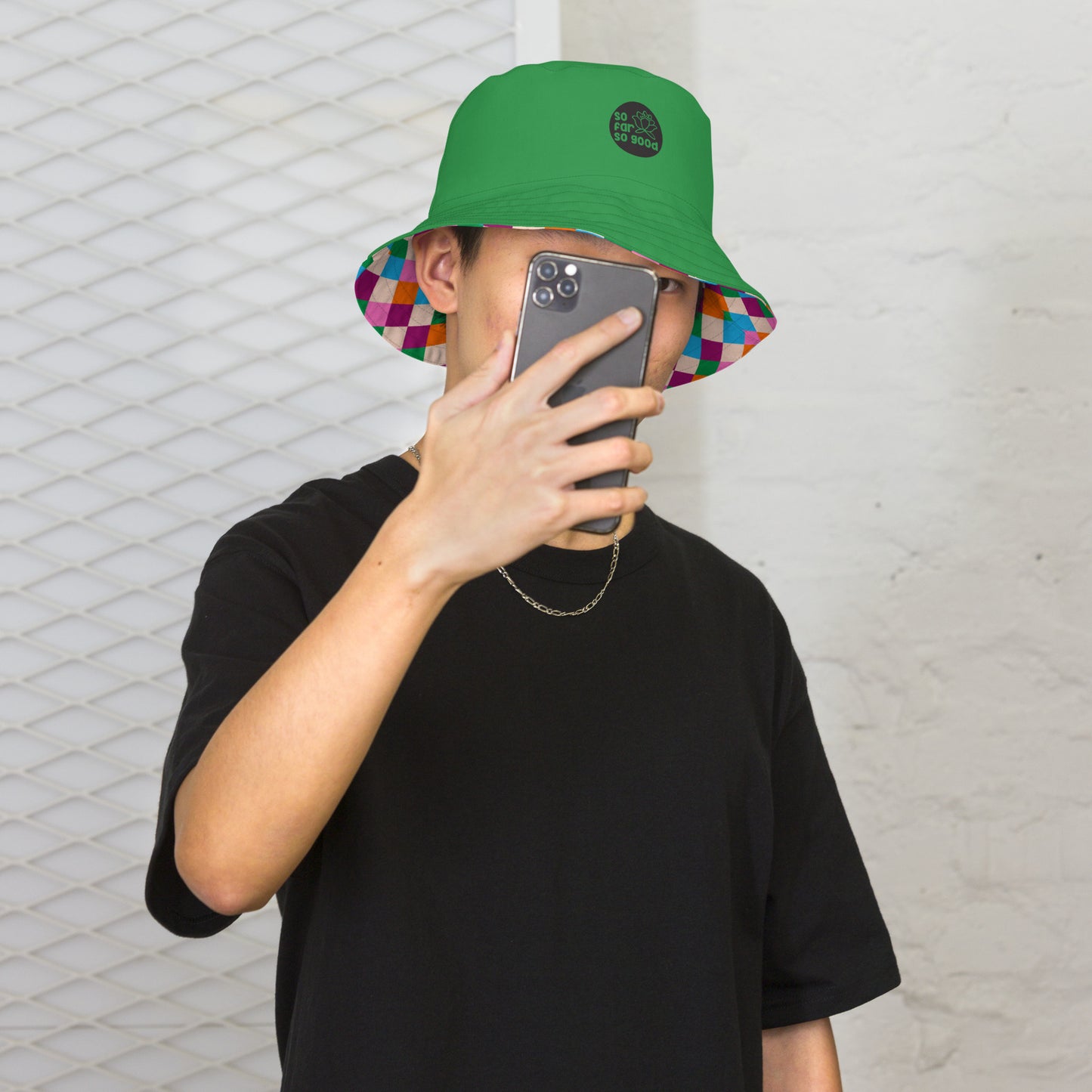 men-wearing-reversible-bucket-hat-street-fashion